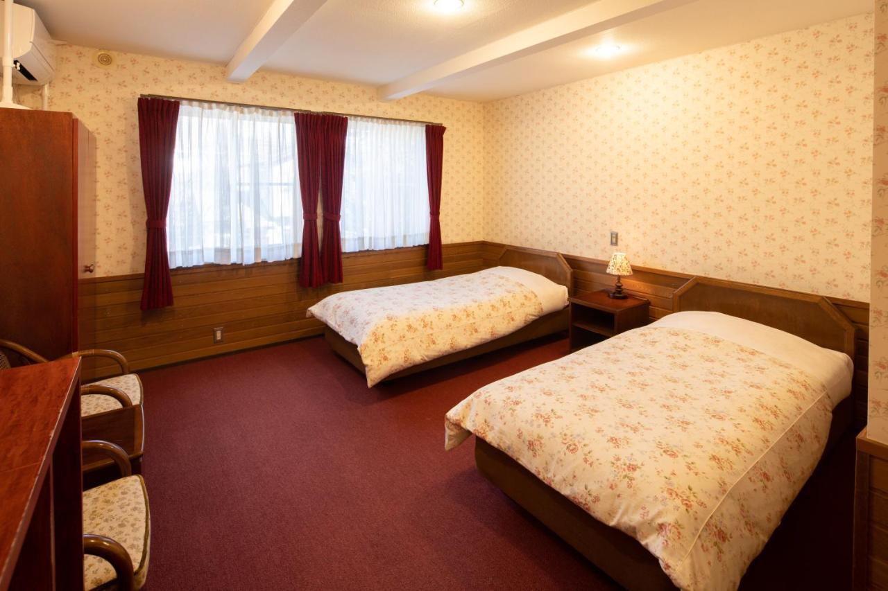 Pension Candytuft Karuizawa Exterior photo